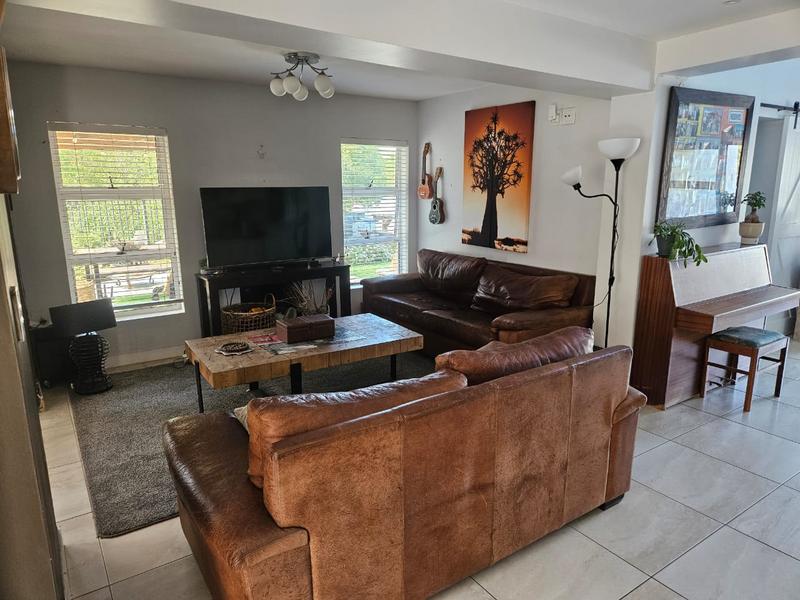 4 Bedroom Property for Sale in Somerset West Western Cape